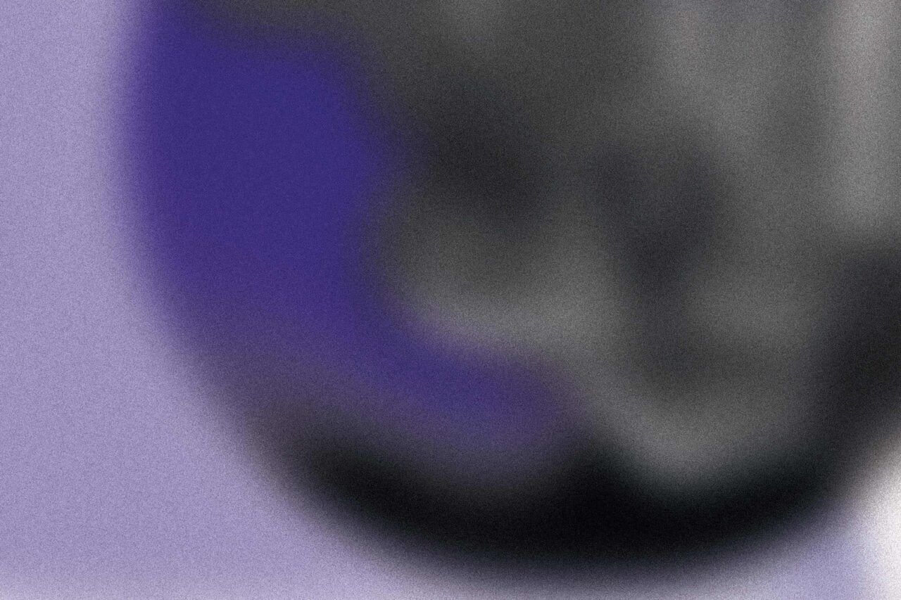 Affiche d'un specacle floutée grain violet et gris